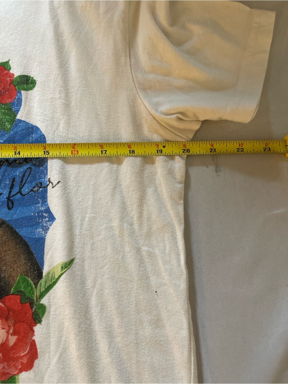 Official Selena Quintanilla Como La Flor Graphic T Shirt Womens M White Floral T - Picture 7 of 8